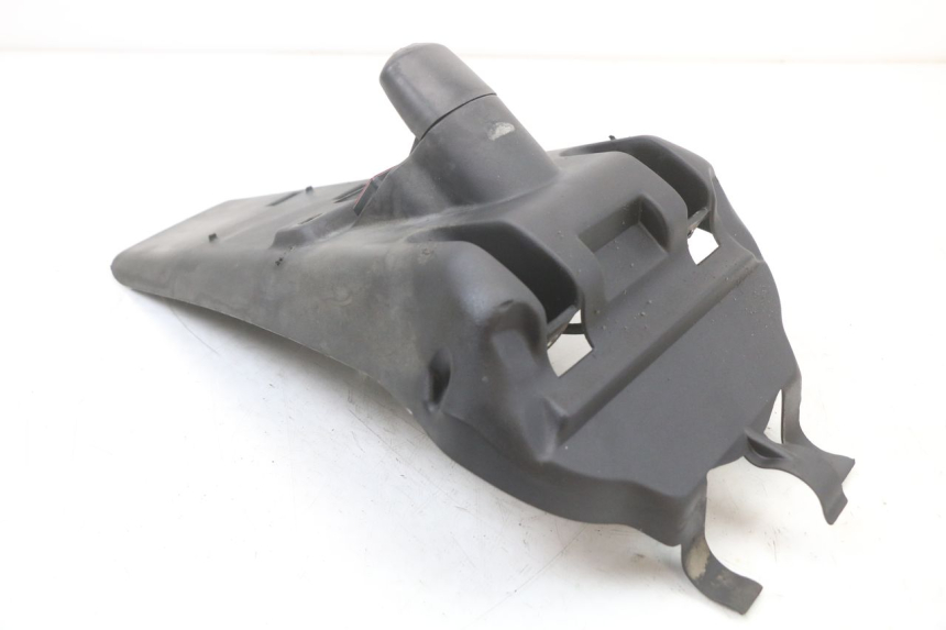 photo de Parafango posteriore YAMAHA YP MAJESTY 125 (2002 - 2006) - Zoom sullo stato d'uso