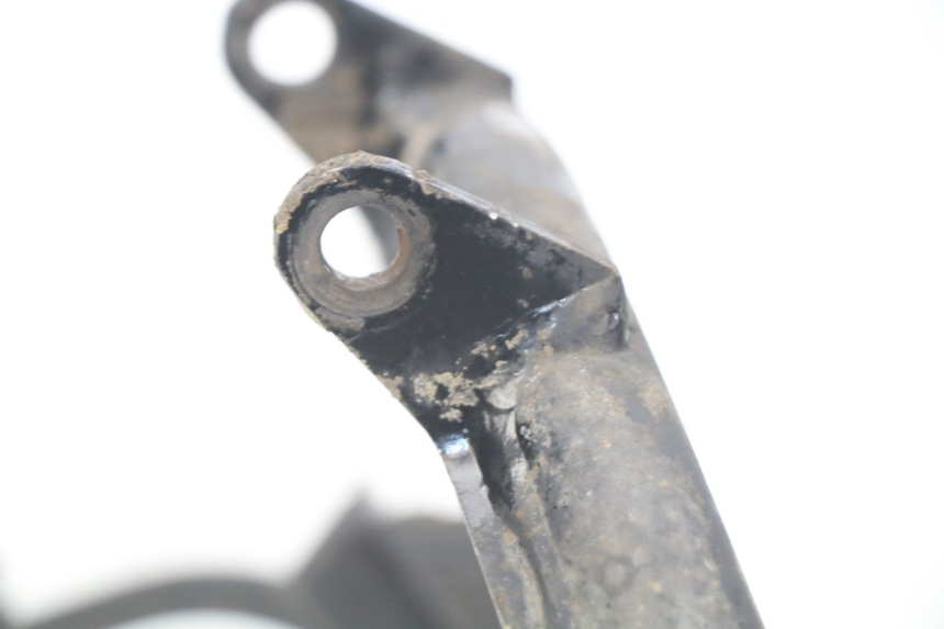 photo de CAVALLETTO CENTRALE PIAGGIO FLY 100 (2006 - 2010) - Zoom sullo stato d'uso