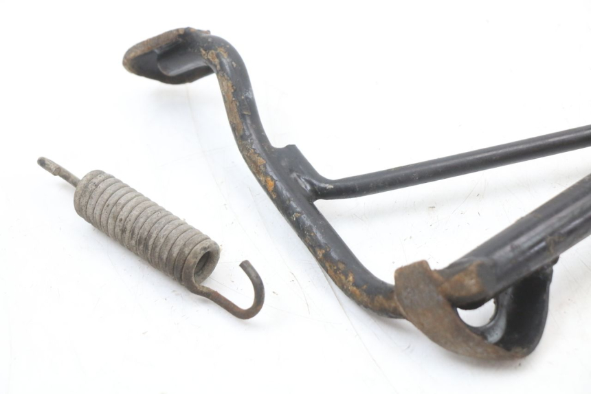 photo de CAVALLETTO CENTRALE PEUGEOT LUDIX 50 (2005 - 2007) - Dettagli dei punti di fissaggio