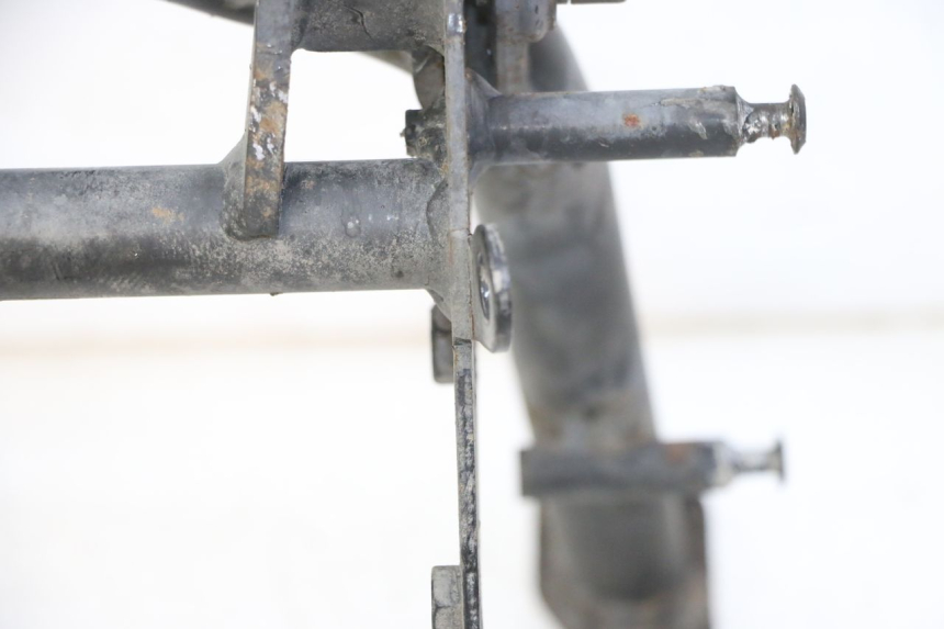 photo de CAVALLETTO CENTRALE PIAGGIO MP3 500 (2014 - 2017) - Dettagli dei punti di fissaggio