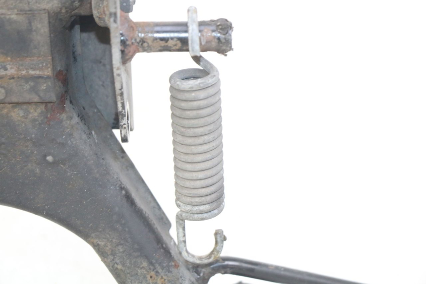 photo de BEQUILLE CENTRALE PEUGEOT SATELIS 125 (2010 - 2012) - Marcature e riferimenti originali