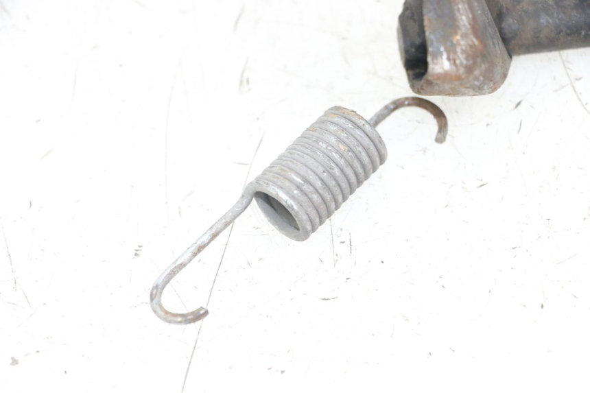 photo de CAVALLETTO CENTRALE APRILIA SCARABEO 100 (2003 - 2012) - Dettagli dei punti di fissaggio