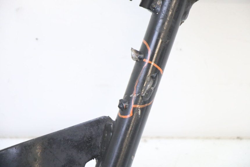 photo de CAVALLETTO CENTRALE APRILIA SR 2T 50 (2018 - 2022) - Dettagli dei punti di fissaggio