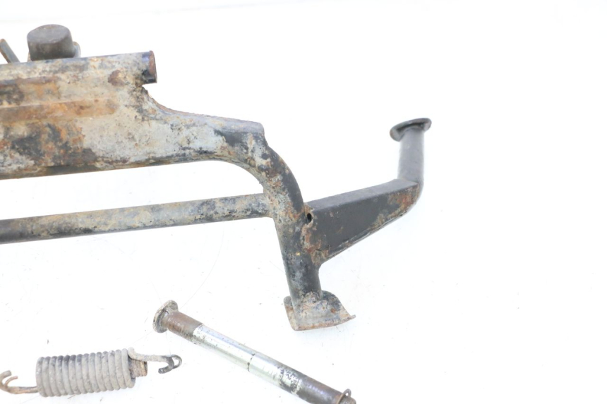photo de CAVALLETTO CENTRALE YAMAHA XMAX X-MAX 125 (2006 - 2009) - Dettagli dei punti di fissaggio