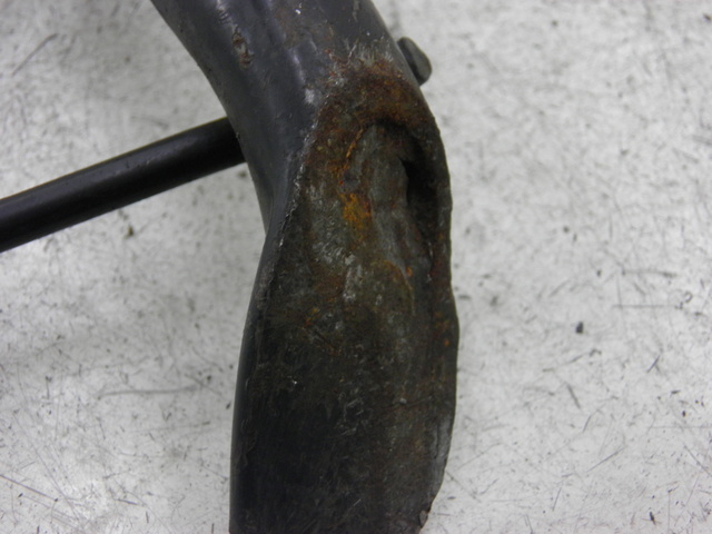 photo de Cavalletto laterale PIAGGIO X9 250 (2000 - 2002) - Primo piano tecnico