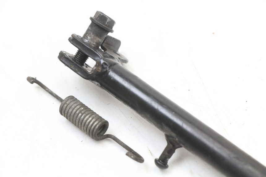 photo de CAVALLETTO LATERALE SUZUKI BURGMAN 125 (2007 - 2014) - Primo piano tecnico