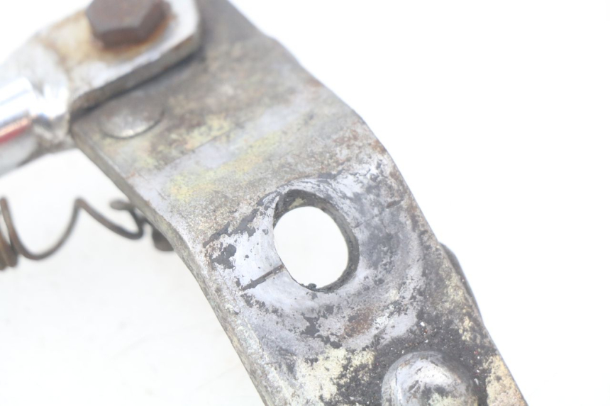 photo de CAVALLETTO LATERALE YAMAHA BW'S 50 (1999 - 2003) - Dettagli dei punti di fissaggio