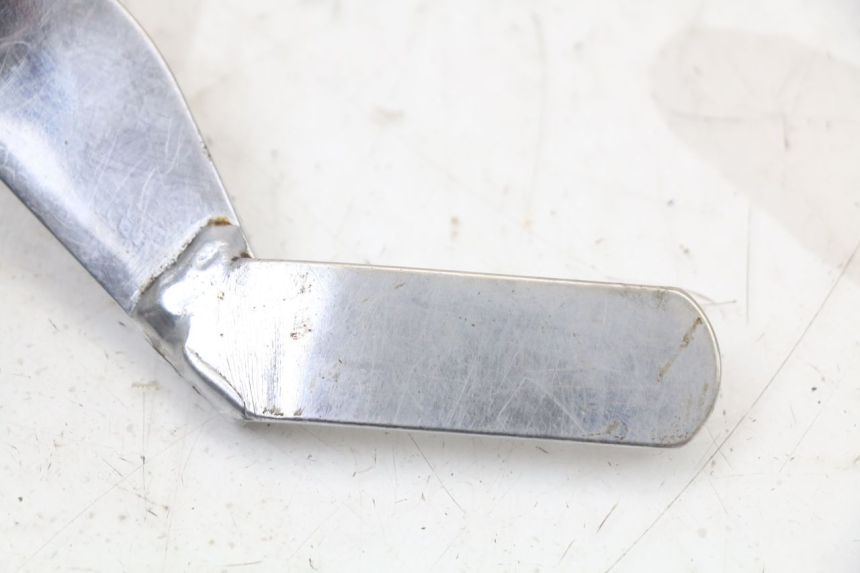 photo de CAVALLETTO LATERALE HARLEY DAVIDSON SPORTSTER XL CUSTOM 883 (1999 - 2006) - Primo piano tecnico