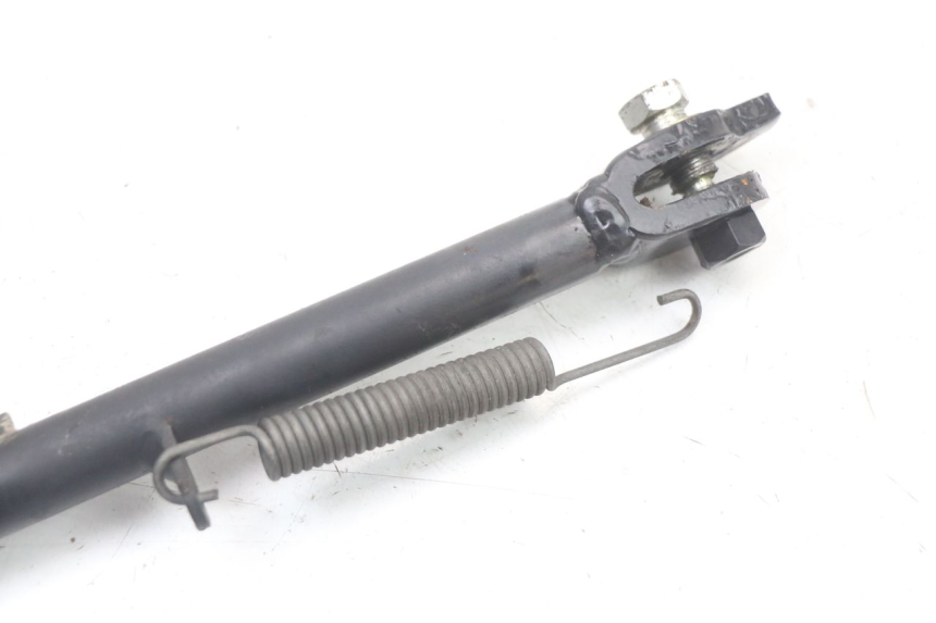 photo de CAVALLETTO LATERALE PEUGEOT SATELIS 125 (2010 - 2012) - Zoom sullo stato d'uso