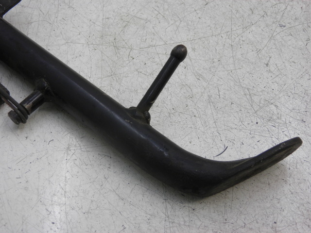 photo de Cavalletto laterale SUZUKI TU X TUX VOLTY 125 (1999 - 2001) - Zoom sullo stato d'uso