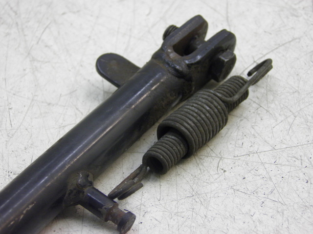 photo de Cavalletto laterale SUZUKI TU X TUX VOLTY 125 (1999 - 2001) - Altra angolazione