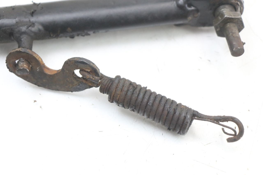 photo de Cavalletto laterale SYM XS 125 (2007 - 2016) - Dettagli dei punti di fissaggio