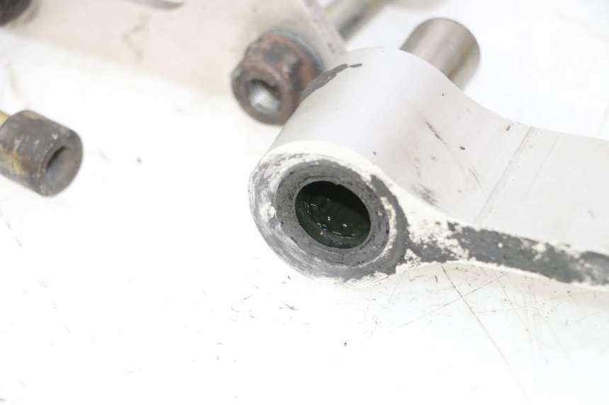 photo de LEVERAGGIO HONDA CBR RR FIREBLADE 900 (1992 - 1994) - Primo piano tecnico