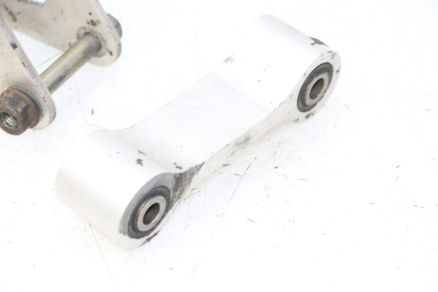 photo de LEVERAGGIO HONDA CBR RR FIREBLADE 900 (1992 - 1994) - Dettagli dei punti di fissaggio