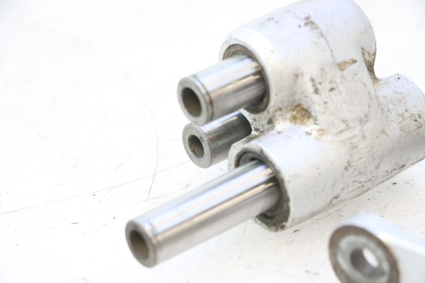 photo de LEVERAGGIO HONDA CRF CR-F 125 (2020 - 2021) - Stato della superficie e materiale