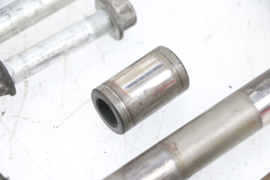 photo de LEVERAGGIO SUZUKI DL V STROM 1000 (2002 - 2007) - Zoom sui componenti