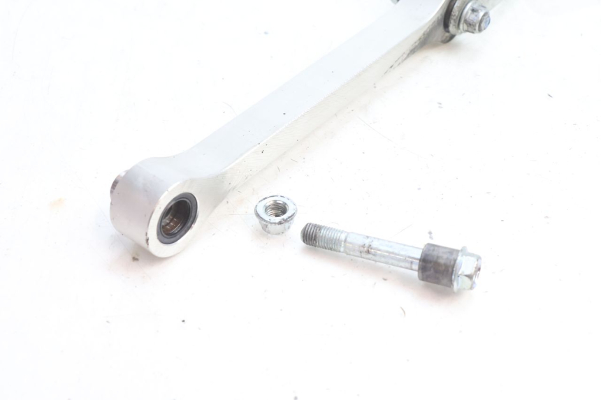 photo de LEVERAGGIO YAMAHA FZ8 800 (2010 - 2016) - Stato della superficie e materiale