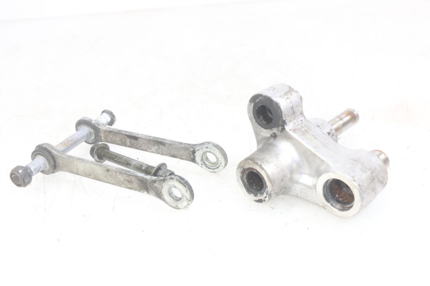 photo de BIELLETTA AMMORTIZZATORE YAMAHA FZS FAZER 600 (1998 - 2001) - Primo piano tecnico