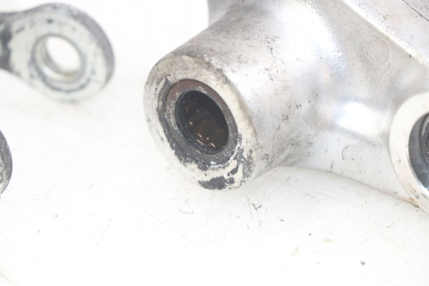 photo de BIELLETTA AMMORTIZZATORE YAMAHA FZS FAZER 600 (1998 - 2001) - Dettagli dei punti di fissaggio