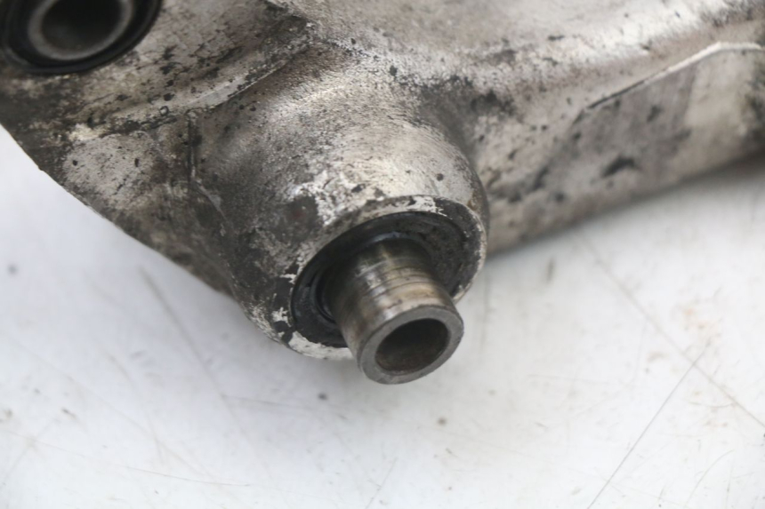 photo de LEVERAGGIO HONDA CBR F 1000 (1993 - 1996) - Stato della superficie e materiale