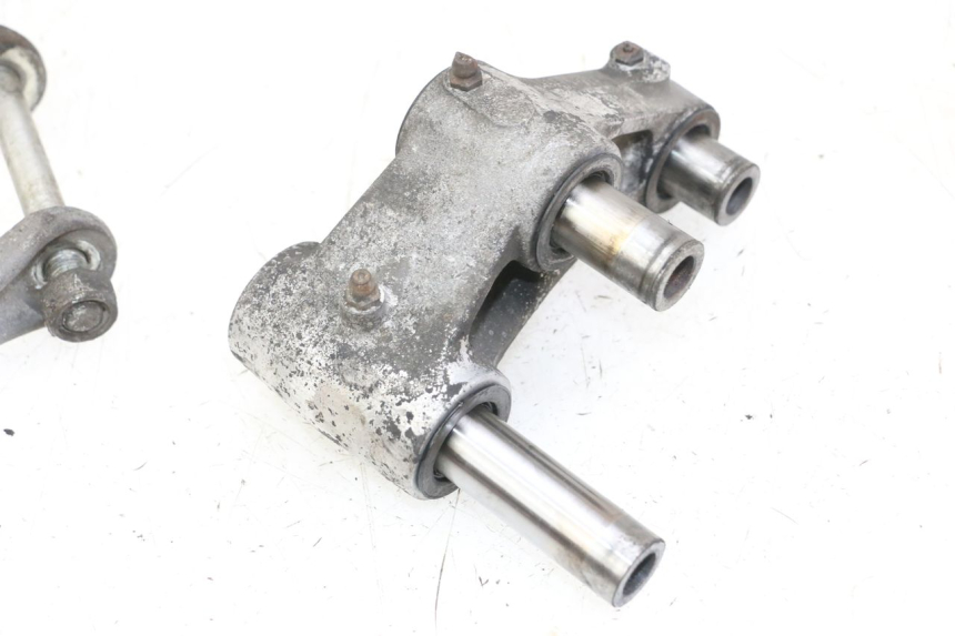 photo de LEVERAGGIO KAWASAKI ZR7 ZR-7 S 750 (1999 - 2004) - Dettagli dei punti di fissaggio