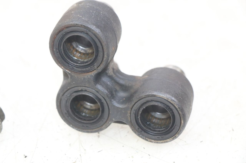 photo de BIELLETTA AMMORTIZZATORE YAMAHA MT ABS 125 (2014 - 2018) - Primo piano tecnico