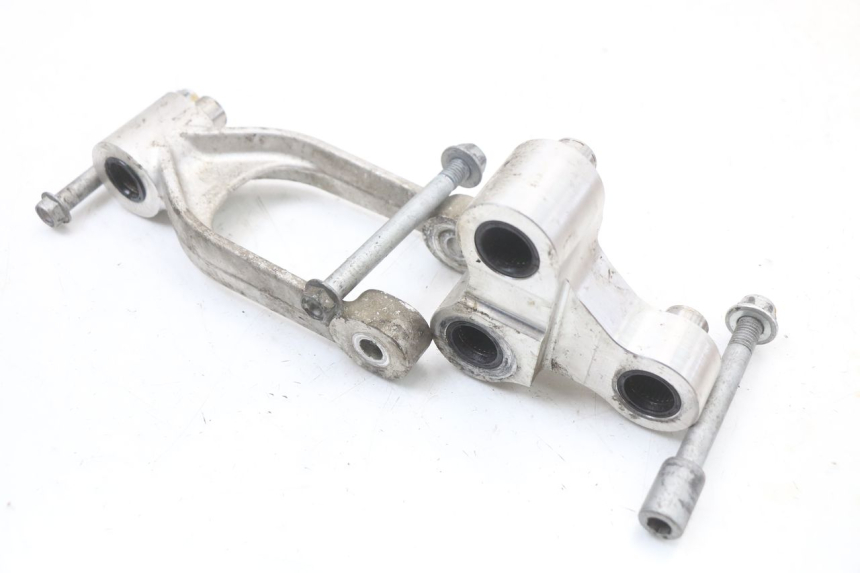 photo de LEVERAGGIO MOTO GUZZI NORGE 8V GT 1200 (2011 - 2016) - Zoom sullo stato d'uso