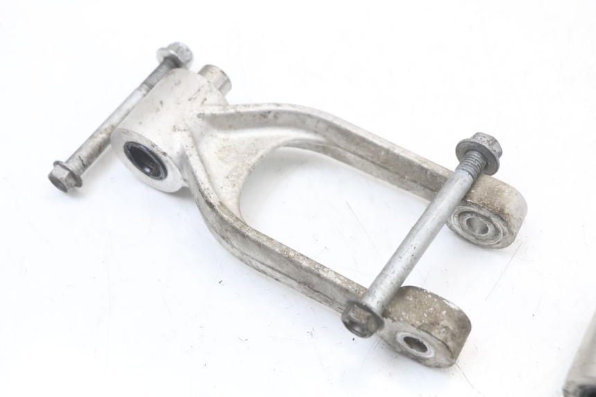 photo de LEVERAGGIO MOTO GUZZI NORGE 8V GT 1200 (2011 - 2016) - Altra angolazione