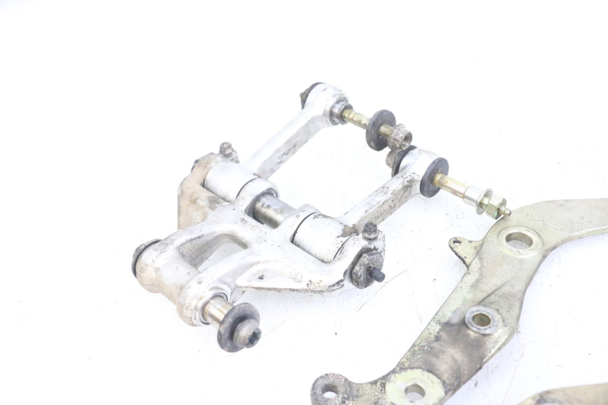 photo de BIELLETTA AMMORTIZZATORE TRIUMPH SPEED TRIPLE T301 900 (1994 - 1996) - Focus sulla struttura