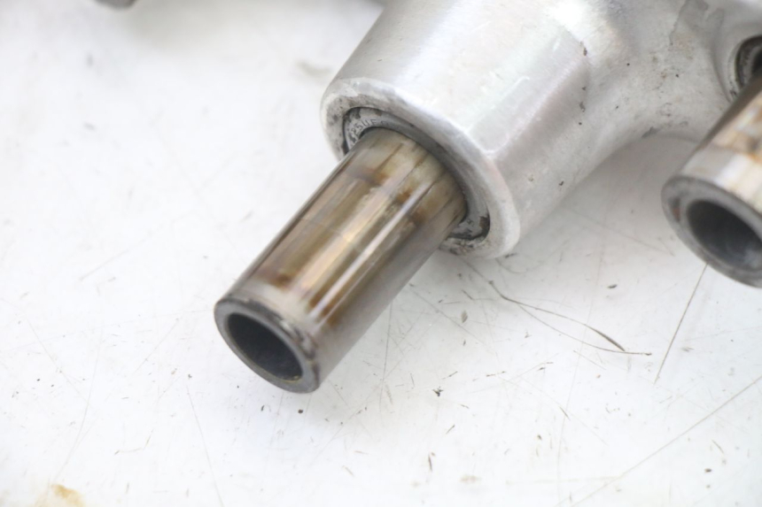 photo de LEVERAGGIO SUZUKI GSF S BANDIT 600 (2000 - 2004) - Dettagli dei punti di fissaggio