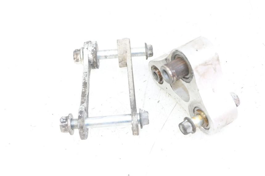 photo de LEVERAGGIO SUZUKI GSR 750 (2011 - 2017) - Primo piano tecnico