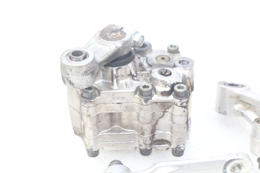 photo de BIELLETTA AMMORTIZZATORE SUZUKI TLS TL S 1000 (1997 - 2001) - Primo piano tecnico