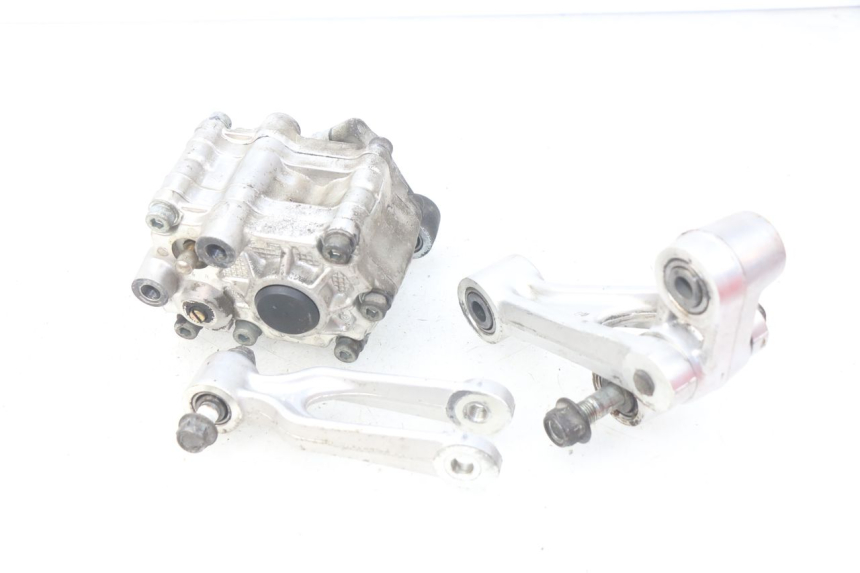 photo de BIELLETTA AMMORTIZZATORE SUZUKI TLS TL S 1000 (1997 - 2001) - Dettagli dei punti di fissaggio