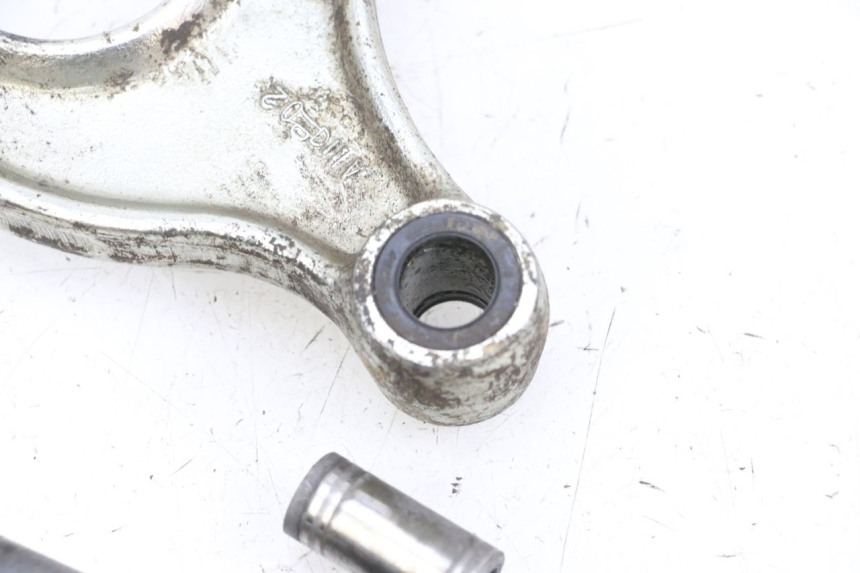 photo de BIELLETTA AMMORTIZZATORE YAMAHA TTR 125 (2000 - 2020) - Dettagli dei punti di fissaggio