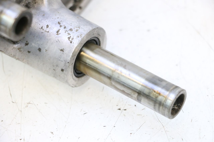 photo de LEVERAGGIO YAMAHA YZF R GENESIS 750 (1993 - 1998) - Altra vista dell'articolo