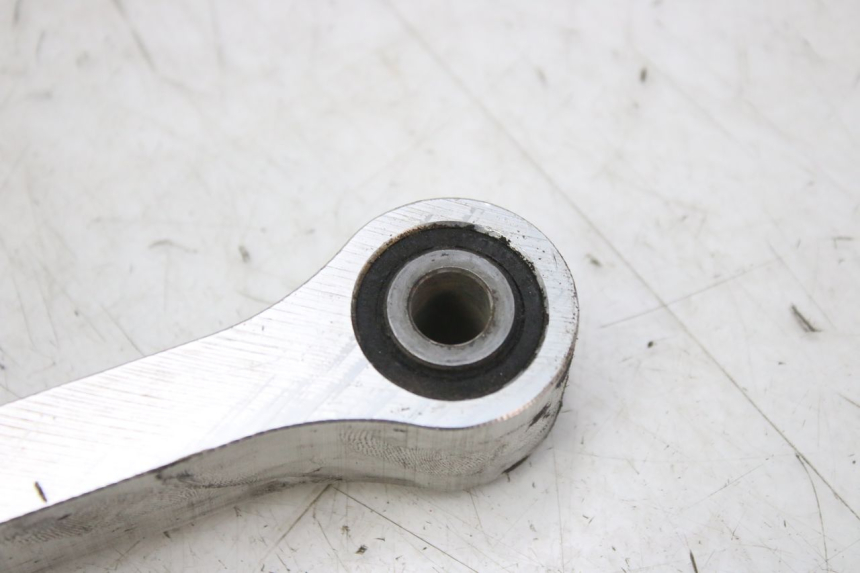 photo de BIELLETTA AMMORTIZZATORE YAMAHA YZF R1 1000 (2007 - 2008) - Primo piano tecnico