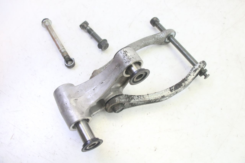 photo de LEVERAGGIO KAWASAKI ZR 7 750 (1999 - 2004) - Dettagli dei punti di fissaggio