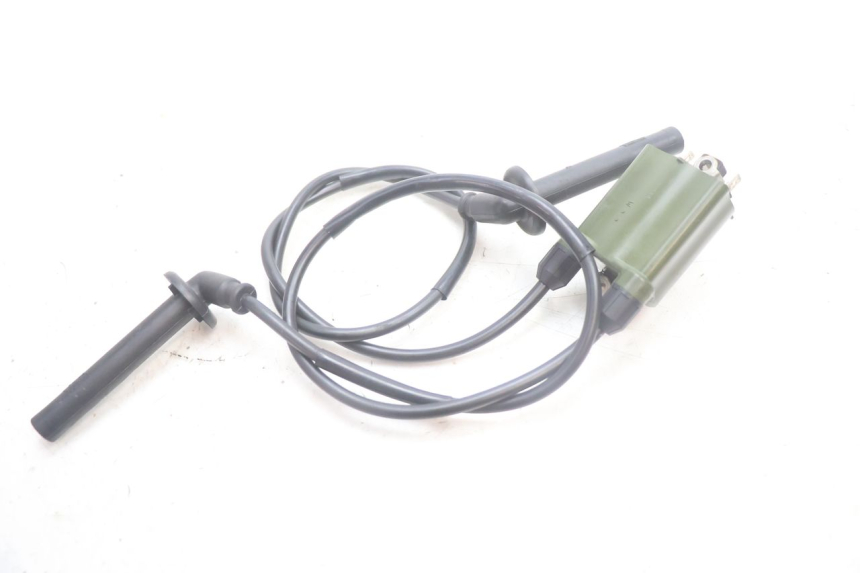 photo de BOBINA HONDA FJS SILVER WING SILVERWING 400 (2005 - 2008) - Primo piano tecnico