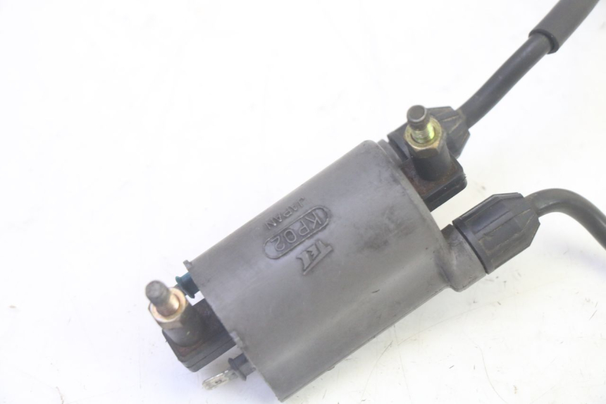 photo de BOBINA KAWASAKI GPX R WARBIRD 600 (1988 - 1993) - Dettagli dei punti di fissaggio