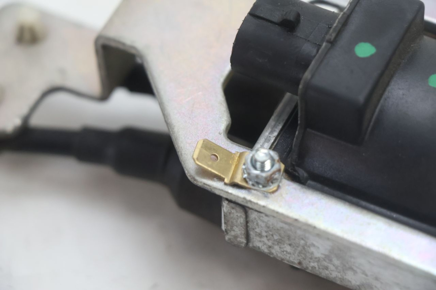 photo de BOBINA PIAGGIO MP3 HPE 530 (2022 - 2026) - Dettagli dei punti di fissaggio