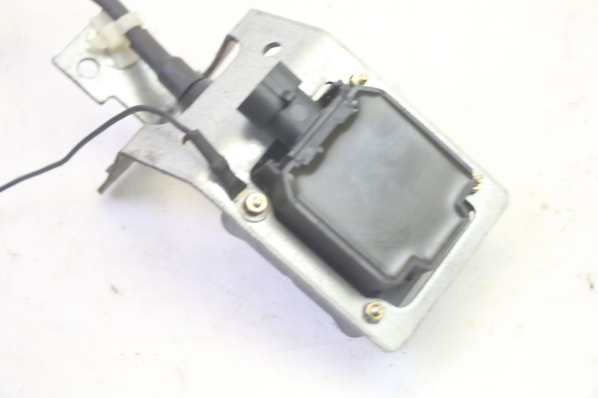 photo de BOBINA PIAGGIO MP3 LT 400 (2007 - 2012) - Dettagli dei punti di fissaggio