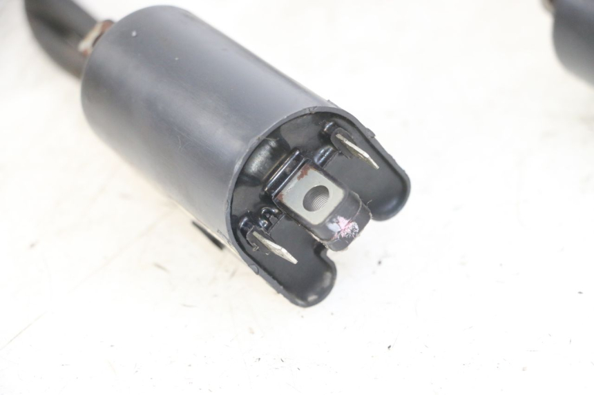 photo de BOBINA YAMAHA FZS FAZER 600 (2001 - 2003) - Stato della superficie e materiale