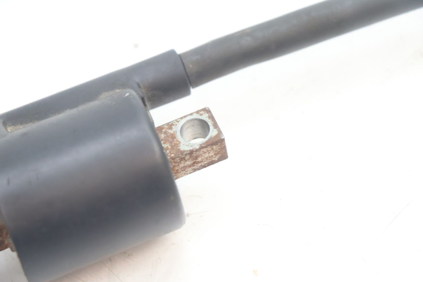 photo de BOBINA YAMAHA YP MAJESTY 125 (2007 - 2010) - Dettagli dei punti di fissaggio