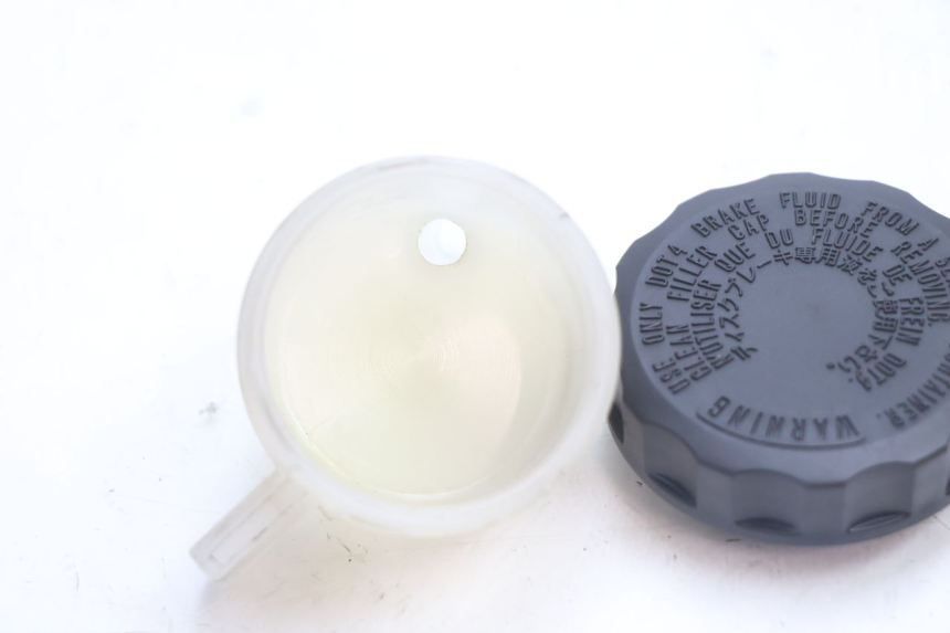 photo de VASO FLUIDO FRENI KAWASAKI ER-6 ER6 N 650 (2005 - 2009) - Altra angolazione