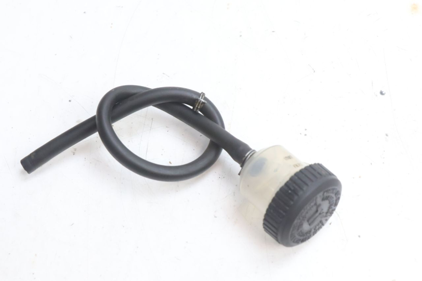 photo de VASO FLUIDO FRENI RIEJU MRT PRO SUPERMOTARD 50 (2007 - 2018) - Zoom sullo stato d'uso