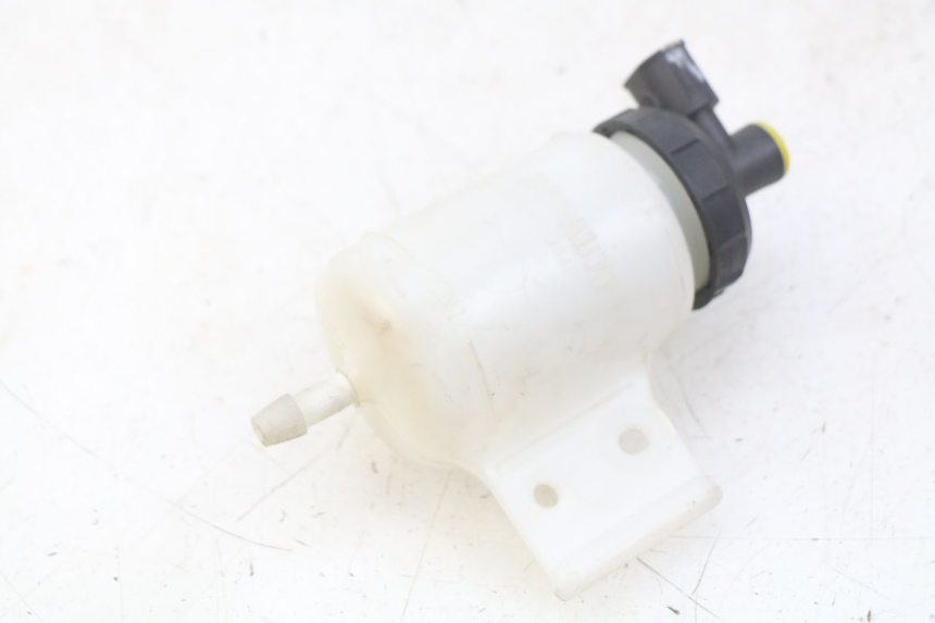 photo de Serbatoio liquido freni RENAULT TWIZY 45 (2012 - 2019) - Zoom sullo stato d'uso