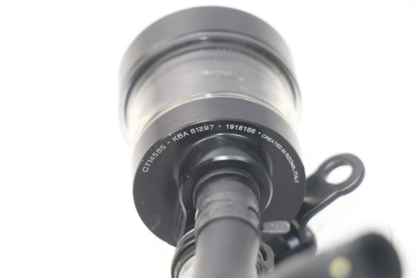 photo de Serbatoio liquido freni KAWASAKI Z Z900 900 (2017 - 2019) - Zoom sullo stato d'uso