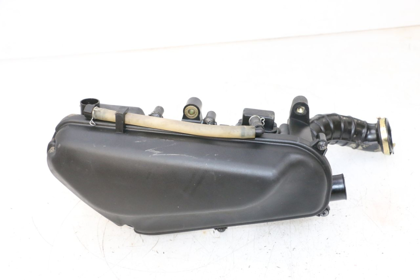 photo de SCATOLA DELL'ARIA KYMCO AGILITY 4T 50 (2018 - 2022) - Zoom sullo stato d'uso