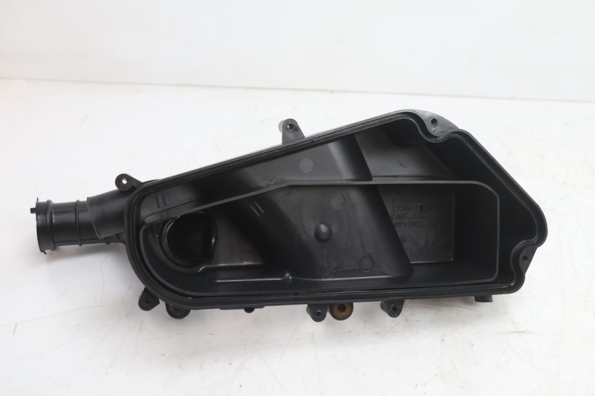 photo de SCATOLA DELL'ARIA KYMCO AGILITY 4T 50 (2005 - 2018) - Dettagli dei punti di fissaggio