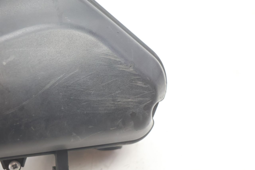 photo de SCATOLA DELL'ARIA KYMCO AGILITY 4T 50 (2005 - 2018) - Zoom sullo stato d'uso